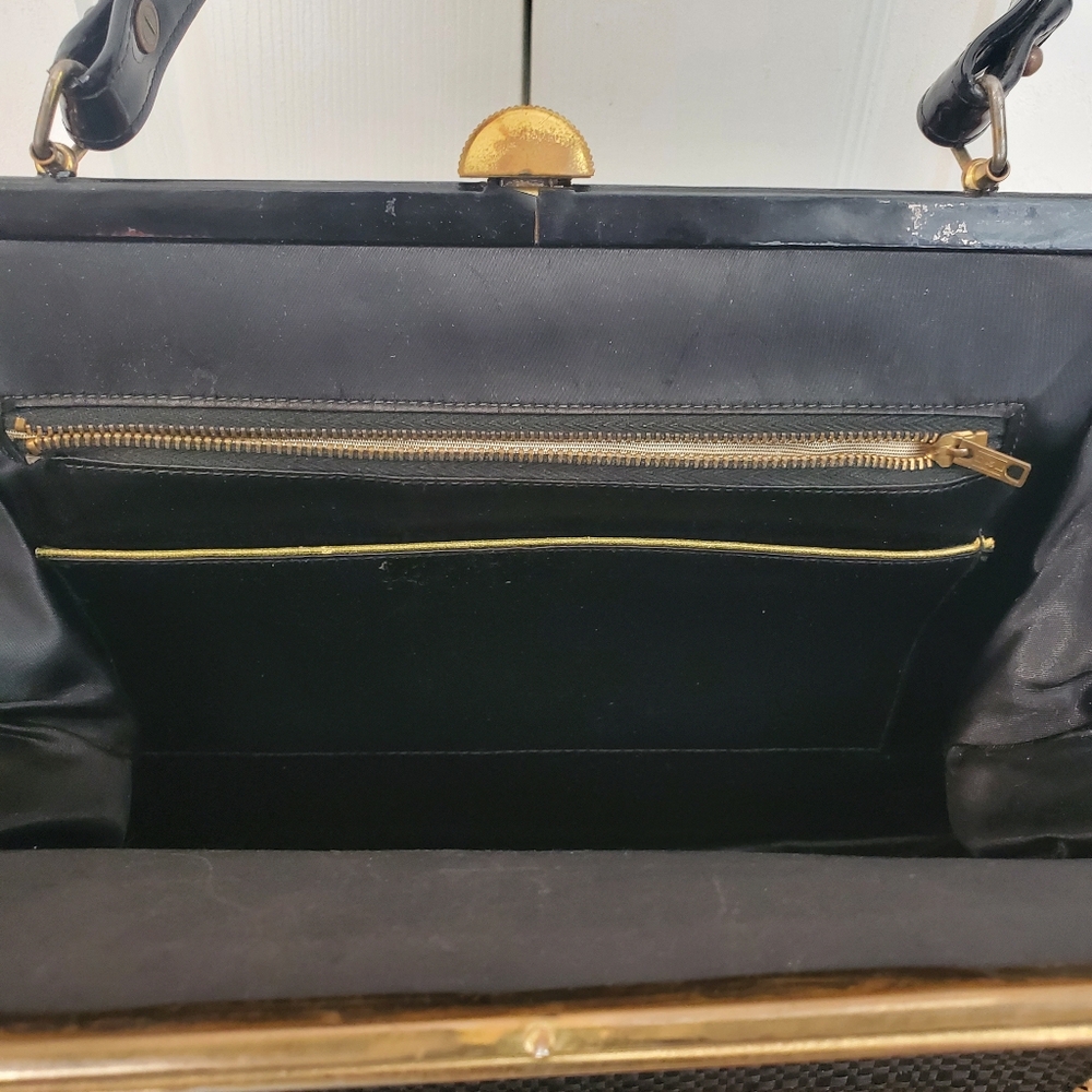 Vintage Black Wicker Frame Top Handbag Gold Leather Accents Kiss Lock Closure - Picture 4 of 11